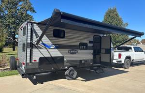 The Trailhead - Lightweight Adventure Camper