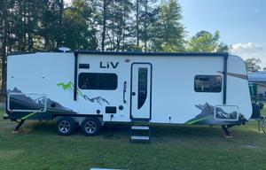 Mold Free & Family Ready! Lightweight 29’ Trailer.
