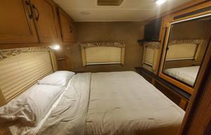 2014 Coachmen RV Freelander 28DS chevy 4500