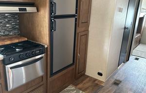 Family/Pet Friendly 2017 Forest River Salem 32BH