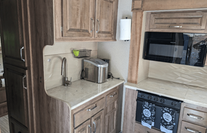 Family Adventure on Wheels 2019 Jayco Greyhawk