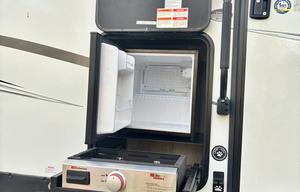 2024 KZ Connect SE C221FKKSE