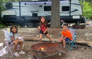 The Tovar's Kid Friendly Bunkhouse with Privacy