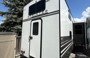 2025 Luxury Family Fifth Wheel - Arrive & Relax