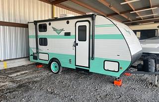 Retro Rover-friendly Small Family Camper