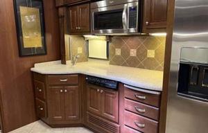 Luxury 40’ DP Coach – Stationary Delivery & Setup