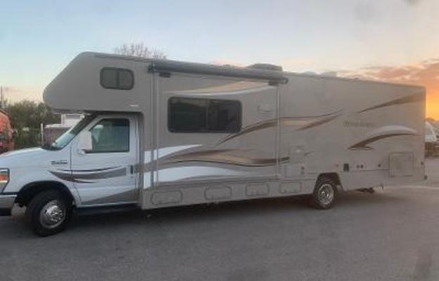 2014 Winnebago Minnie Winnie 31K