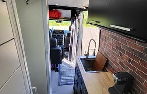 Mercedes Sprinter/Exploring 21 MPG Diesel!