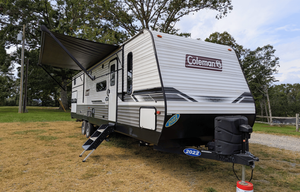 Coleman Lantern | Large Modern Bunkhouse sleeps 9