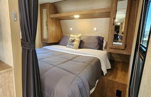 2018 Starcraft Launch Outfitter 24ODK