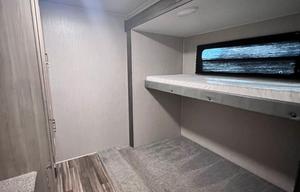 2020 Coachmen RV Freedom Express Select 31SE
