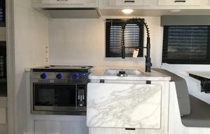 Luxury Family RV • Sleeps 8 • Bunks | Scout