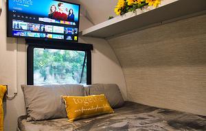 Bunk Beds!  Easy Tow! Sleeps 4 or 5! GWTX 1442