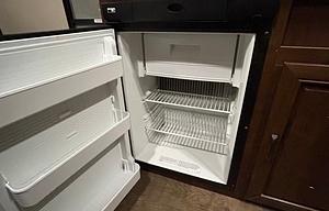2017 Z 1 Lite ZT19BH RV rental photo 8