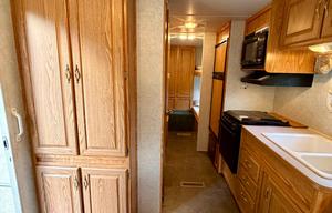 Bunkhouse Camper | Sleeps 8 | Fully Stocked