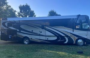 2016 Thor Motor Coach Challenger 36TL