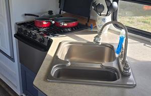 R-vision 5th wheel, camper cannot be towed