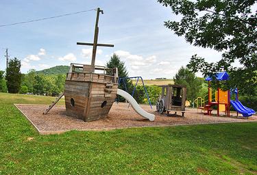 Robin Hill Campground