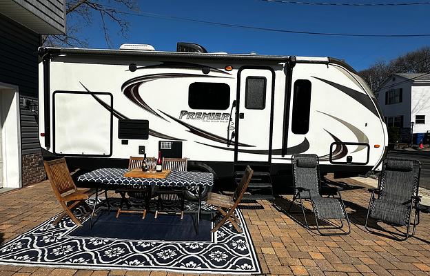 Rolling Retreat Mini 22