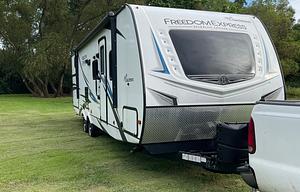 2020 Coachmen Freedom Express 292BHDS