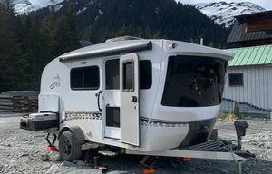 2022 inTech RV Sol Horizon