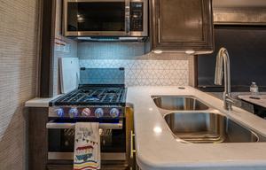 Super Nova - Luxury Basecamp (Veteran Owned)