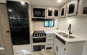 2 bed 2 bath double slides