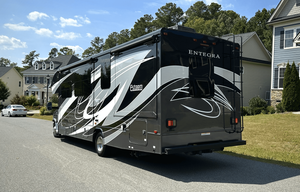'Maverick' Sleeps 8! Loaded with Comfort Amenities