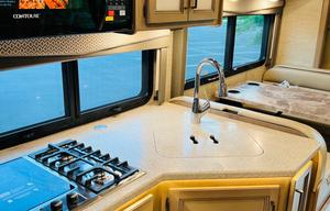 2022 Thor Four Winds 31E (with Bunkhouse)