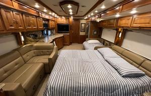 2014 Tiffin Phaeton 40QKH Bunkhouse