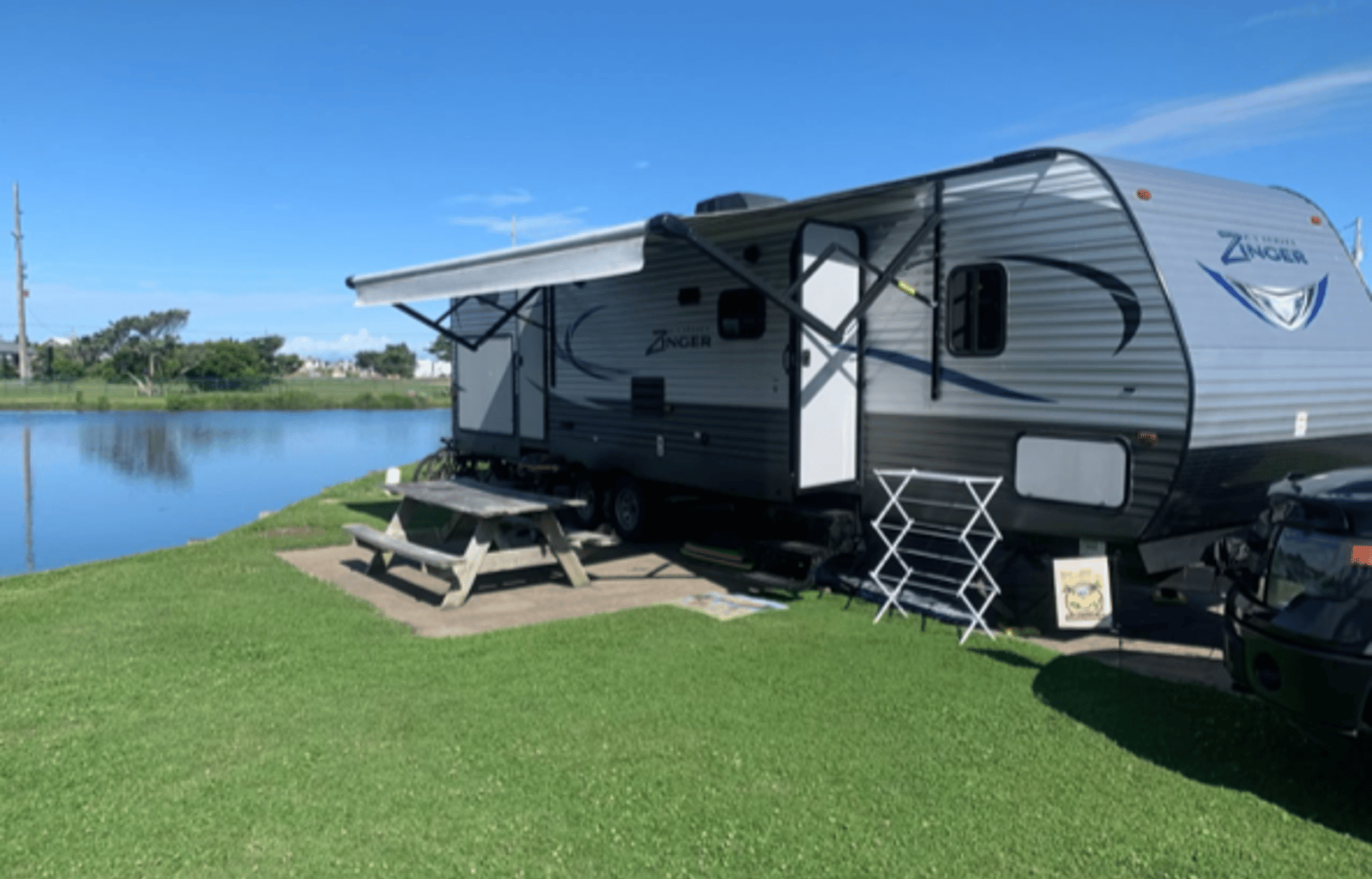 Zinger 2 room  bunk house. Delivery only