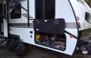 2021 20' Winnebago Minnie Winnie 1708FB