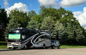 Luxury 40’ DP Coach – Stationary Delivery & Setup