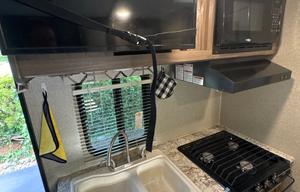 Pet Friendly 21’ Travel Trailer RV Rental