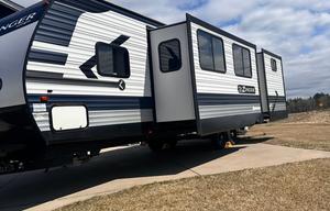 2020 CrossRoads RV Zinger ZR328SB