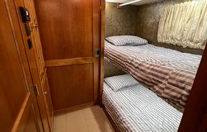 2014 Tiffin Phaeton 40QKH Bunkhouse