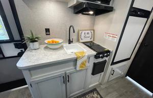 2022 Jayco Jay Flight SLX 7 184BS RV rental photo 5