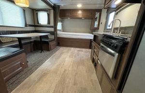 Heartland Trail Runner 28TH Toy Hauler