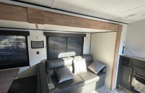 2022 Springdale 280BH RV rental photo 8
