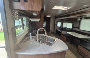 2019 Heartland Prowler 286P BHS RV rental photo 7
