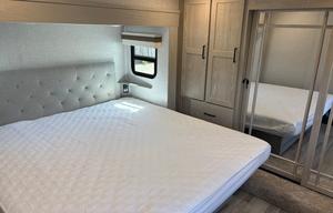 Pet friendly! clean cozy & ready for adventure