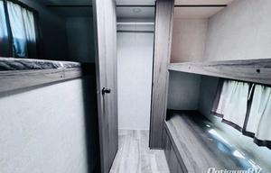 2021 Gulfstream (one owner)