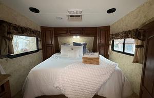 Campers 4 Glampers Coachmen 5th wheel