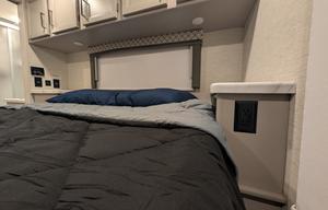 The Adventure Wagon! Family/Pet Friendly Sleeps 8