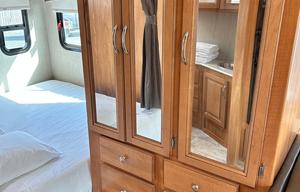 KOURTNEY 2019 NeXus RV Phantom 25P
