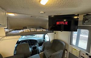 Newly Renovated RV - Minnie - Adventure Machine