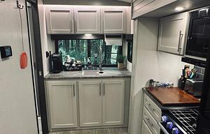 Captain Dave's Smoky Mountain Retreat (Delivery)