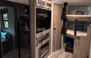 2025 Keystone RV Coleman Legacy 2900 BH RV rental photo 9