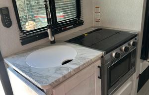 2024 EAST TO WEST Entrada 2200S RV rental photo 4