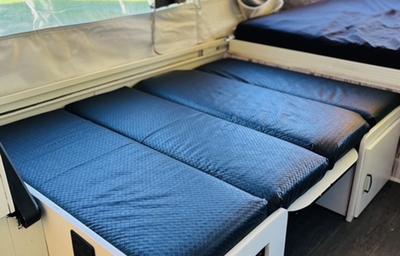 Vintage Pop-Up – 1989 Coleman Laramie